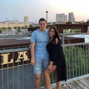 Meet your Posher, Claudia